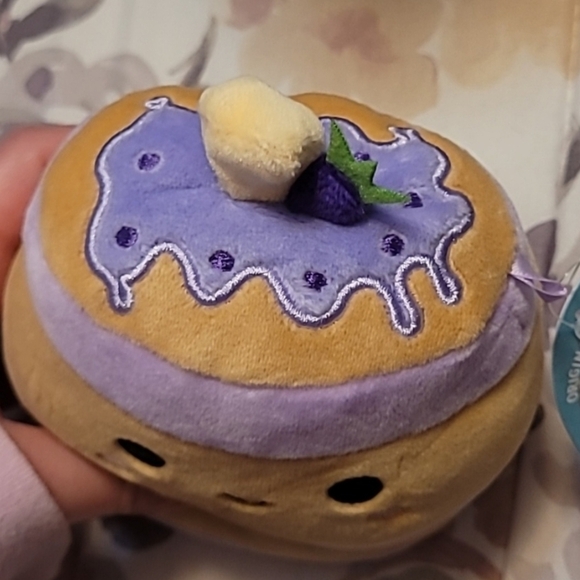 Squishmallows Paden Blueberry Pancakes 8" NWT - Picture 2 of 3